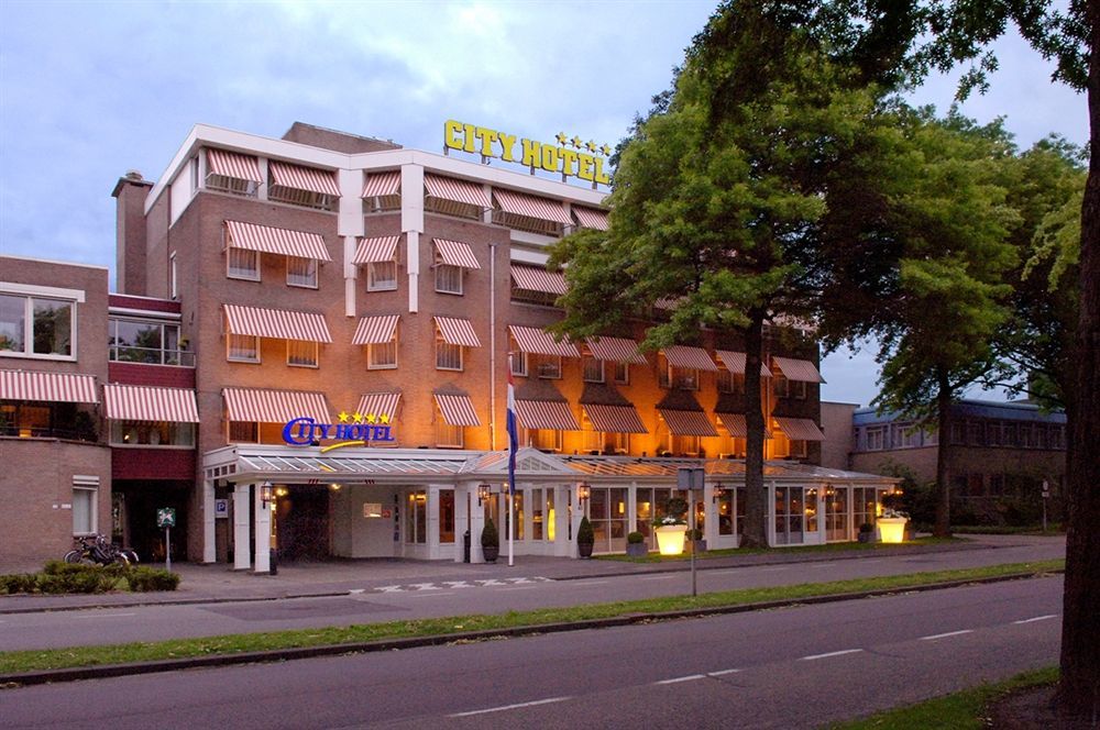 City Hotel Осс Экстерьер фото